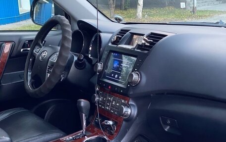 Toyota Highlander III, 2012 год, 2 449 000 рублей, 7 фотография