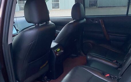 Toyota Highlander III, 2012 год, 2 449 000 рублей, 6 фотография