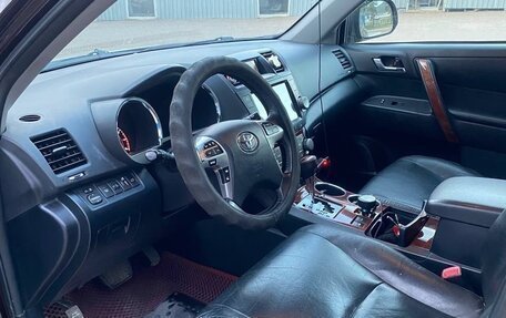 Toyota Highlander III, 2012 год, 2 449 000 рублей, 10 фотография