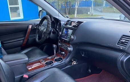 Toyota Highlander III, 2012 год, 2 449 000 рублей, 9 фотография