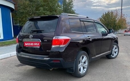 Toyota Highlander III, 2012 год, 2 449 000 рублей, 16 фотография