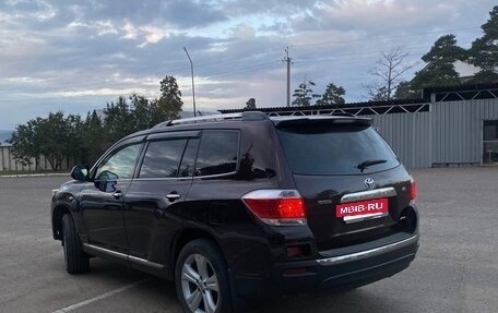 Toyota Highlander III, 2012 год, 2 449 000 рублей, 18 фотография