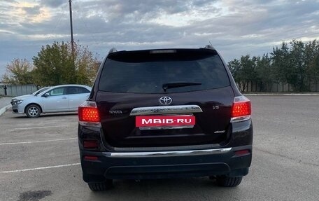 Toyota Highlander III, 2012 год, 2 449 000 рублей, 17 фотография