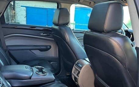 Cadillac SRX II рестайлинг, 2011 год, 1 200 000 рублей, 33 фотография