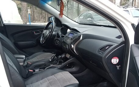 Hyundai ix35 I рестайлинг, 2013 год, 1 030 000 рублей, 12 фотография