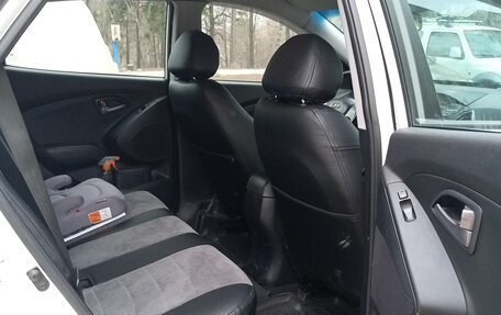 Hyundai ix35 I рестайлинг, 2013 год, 1 030 000 рублей, 11 фотография