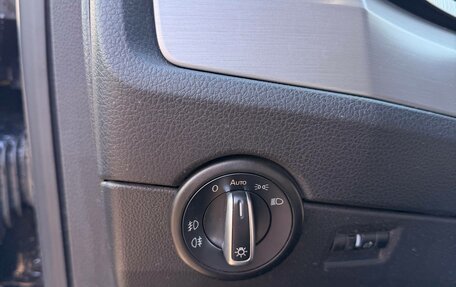 Volkswagen Multivan T6 рестайлинг, 2016 год, 4 000 000 рублей, 14 фотография