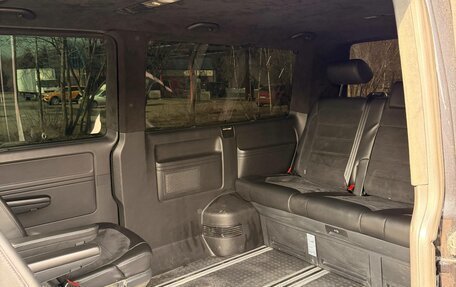 Volkswagen Multivan T6 рестайлинг, 2016 год, 4 000 000 рублей, 10 фотография