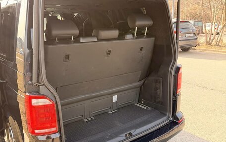 Volkswagen Multivan T6 рестайлинг, 2016 год, 4 000 000 рублей, 16 фотография