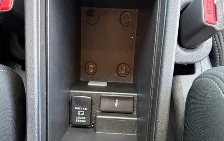 Mitsubishi Outlander III рестайлинг 3, 2018 год, 2 300 000 рублей, 8 фотография