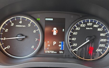 Mitsubishi Outlander III рестайлинг 3, 2018 год, 2 300 000 рублей, 5 фотография