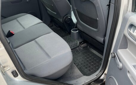 Mitsubishi Colt VI рестайлинг, 2004 год, 320 000 рублей, 10 фотография