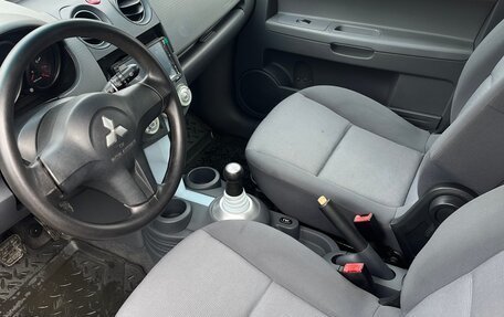 Mitsubishi Colt VI рестайлинг, 2004 год, 320 000 рублей, 13 фотография