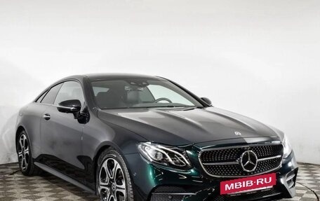 Mercedes-Benz E-Класс, 2018 год, 4 500 000 рублей, 3 фотография