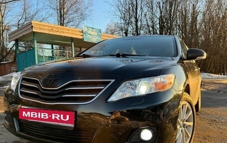 Toyota Camry, 2010 год, 1 350 000 рублей, 2 фотография