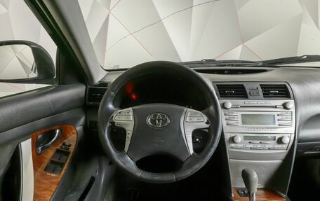 Toyota Camry, 2010 год, 619 000 рублей, 18 фотография
