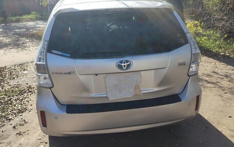 Toyota Prius Alpha I (ZVW40/41), 2011 год, 1 111 111 рублей, 8 фотография