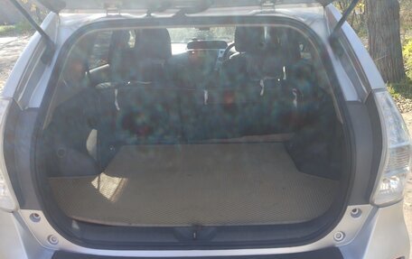 Toyota Prius Alpha I (ZVW40/41), 2011 год, 1 111 111 рублей, 10 фотография