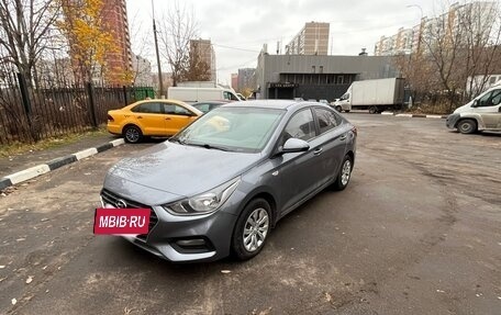Hyundai Solaris II рестайлинг, 2017 год, 1 130 000 рублей, 4 фотография