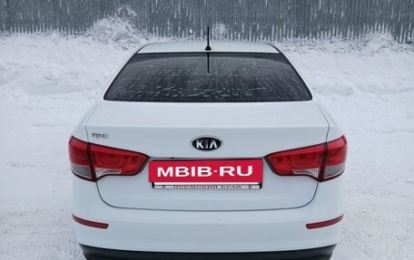 KIA Rio III рестайлинг, 2015 год, 950 000 рублей, 4 фотография