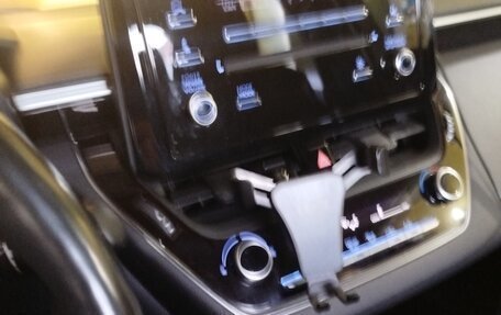 Toyota Corolla, 2019 год, 2 100 000 рублей, 2 фотография