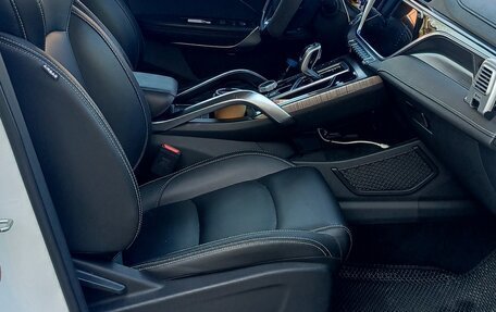 Geely Atlas, 2023 год, 1 700 000 рублей, 5 фотография