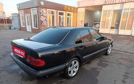 Mercedes-Benz E-Класс, 1997 год, 280 000 рублей, 5 фотография