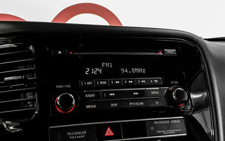 Mitsubishi Outlander III рестайлинг 3, 2018 год, 2 298 000 рублей, 13 фотография