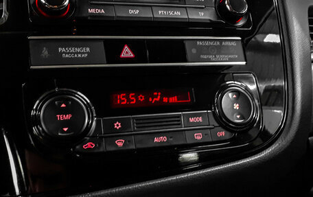 Mitsubishi Outlander III рестайлинг 3, 2018 год, 2 298 000 рублей, 14 фотография