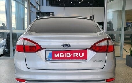 Ford Fiesta, 2015 год, 849 000 рублей, 5 фотография