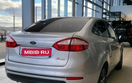 Ford Fiesta, 2015 год, 849 000 рублей, 6 фотография