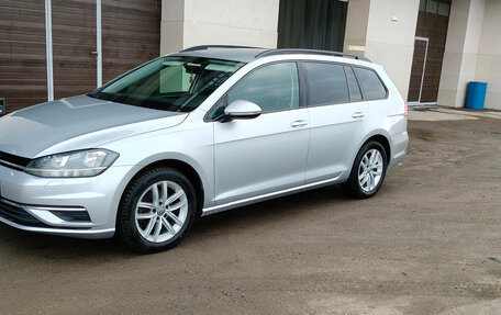 Volkswagen Golf VII, 2018 год, 1 560 000 рублей, 4 фотография