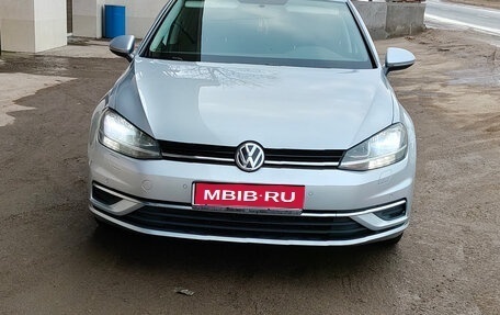 Volkswagen Golf VII, 2018 год, 1 560 000 рублей, 1 фотография