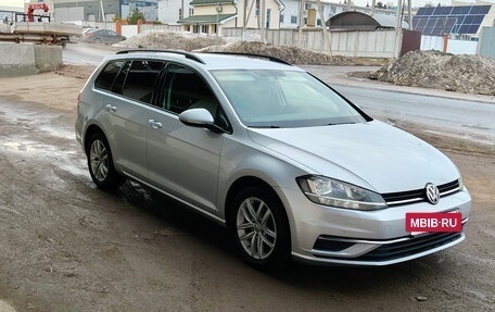 Volkswagen Golf VII, 2018 год, 1 560 000 рублей, 2 фотография