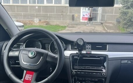 Skoda Superb III рестайлинг, 2010 год, 640 000 рублей, 6 фотография