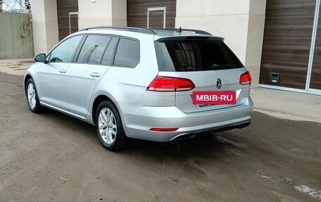 Volkswagen Golf VII, 2018 год, 1 560 000 рублей, 5 фотография