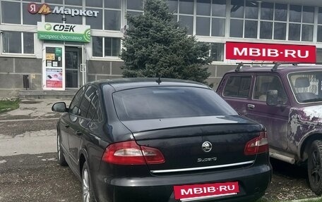 Skoda Superb III рестайлинг, 2010 год, 640 000 рублей, 3 фотография