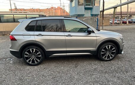 Volkswagen Tiguan II, 2019 год, 2 680 000 рублей, 3 фотография