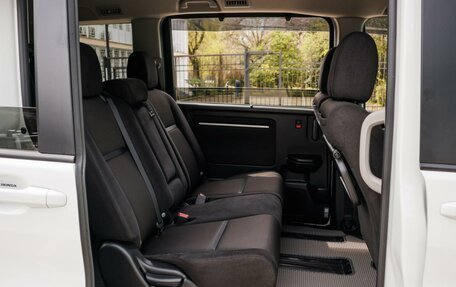 Honda Stepwgn IV, 2020 год, 2 700 000 рублей, 13 фотография