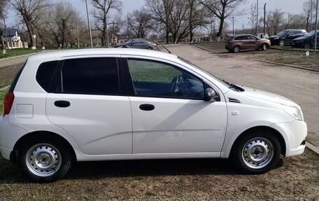 Chevrolet Aveo III, 2010 год, 500 000 рублей, 6 фотография