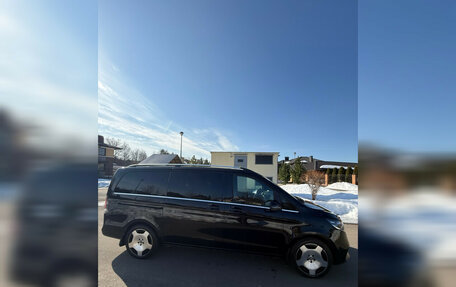 Mercedes-Benz V-Класс, 2024 год, 18 000 000 рублей, 3 фотография