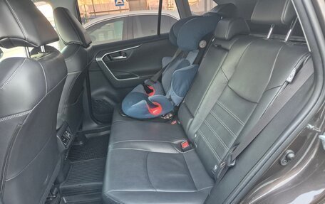 Toyota RAV4, 2020 год, 3 850 000 рублей, 8 фотография