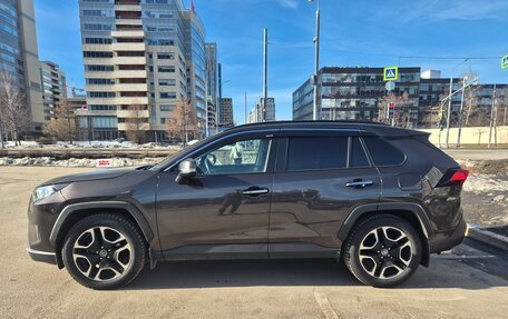 Toyota RAV4, 2020 год, 3 850 000 рублей, 21 фотография