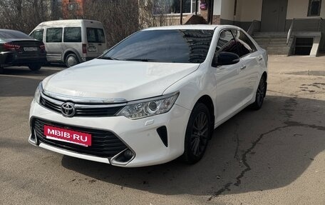 Toyota Camry, 2016 год, 1 830 000 рублей, 3 фотография