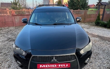 Mitsubishi Outlander III рестайлинг 3, 2012 год, 1 000 000 рублей, 2 фотография