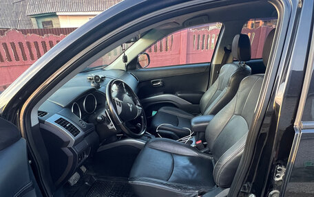 Mitsubishi Outlander III рестайлинг 3, 2012 год, 1 000 000 рублей, 9 фотография