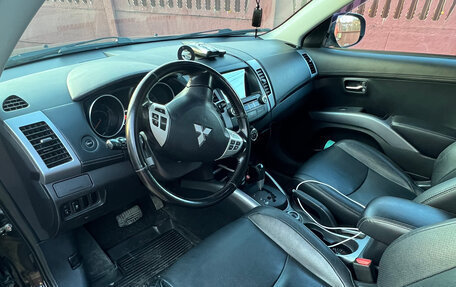 Mitsubishi Outlander III рестайлинг 3, 2012 год, 1 000 000 рублей, 10 фотография