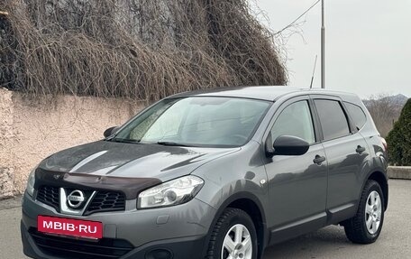 Nissan Qashqai, 2011 год, 990 000 рублей, 2 фотография