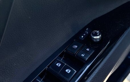 Toyota Camry, 2019 год, 2 300 000 рублей, 12 фотография