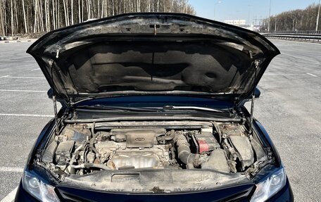 Toyota Camry, 2019 год, 2 300 000 рублей, 9 фотография